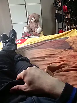 Snapshot of LASCHIAVA6TV72 chatting on 03/03/26, 04:13 LASCHIAVA6TV72 online show from 03/03/26, 04:13