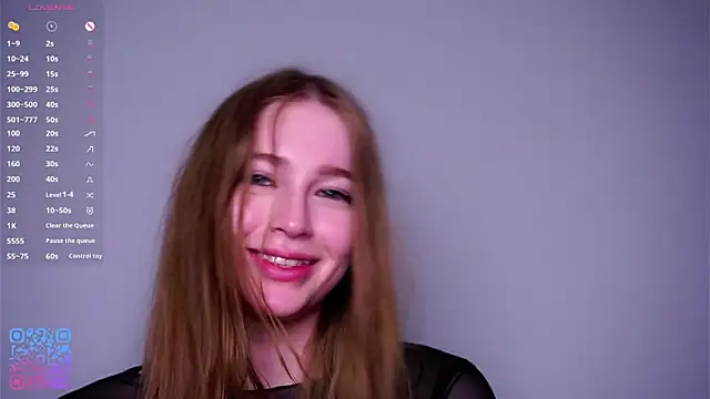 RowenaIanniello online show from 04/23/26, 04:31