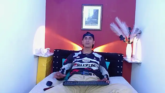 Andrey santamaria online show from 03/05/26, 03:57