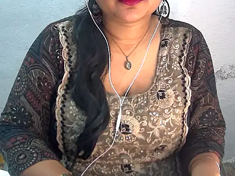 Saniya K2 online show from 07/15/26, 04:45