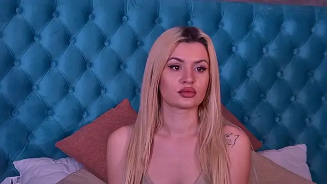 Snapshot of NayaBliss chatting on 02/09/26, 03:27 NayaBliss online show from 02/09/26, 03:27