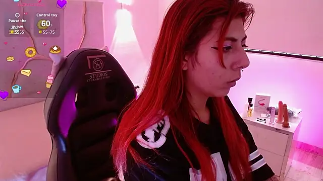 Snapshot of Sashaa_tay chatting on 02/24/26, 07:23 Sashaa tay online show from 02/24/26, 07:23