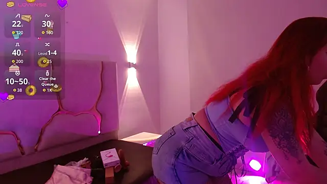 Snapshot of Sashaa_tay chatting on 02/28/26, 07:15 Sashaa tay online show from 02/28/26, 07:15