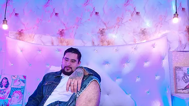 SasshaSpicy online show from 04/17/26, 01:36