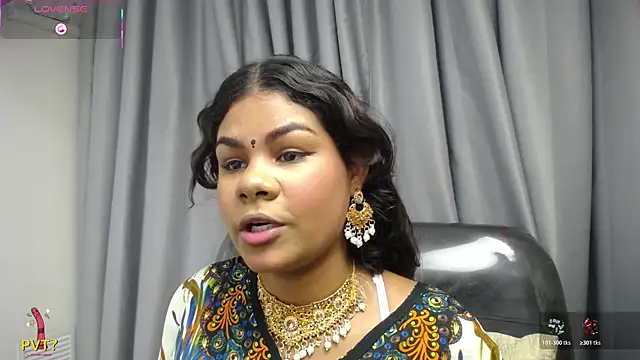 yaazhinii online show from 05/06/26, 11:48