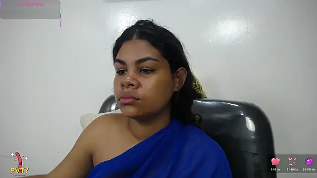 yaazhinii online show from 05/14/26, 11:39