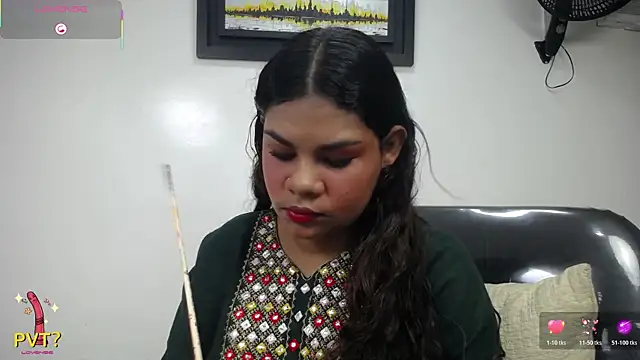yaazhinii online show from 07/20/26, 11:34