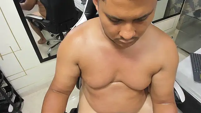 Snapshot of LaimCarterss chatting on 02/12/26, 12:05 LaimCarterss online show from 02/12/26, 12:05