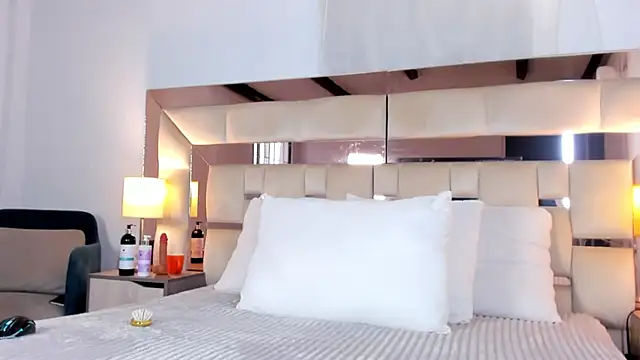 EloiseClairmont online show from 03/20/26, 08:25