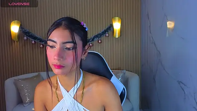 Snapshot of Perla_Moon_Tx chatting on 02/07/26, 12:42 Perla Moon Tx online show from 02/07/26, 12:42