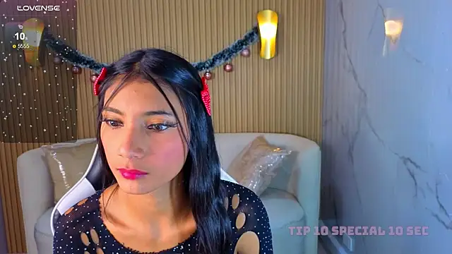 Snapshot of Perla_Moon_Tx chatting on 02/09/26, 04:22 Perla Moon Tx online show from 02/09/26, 04:22