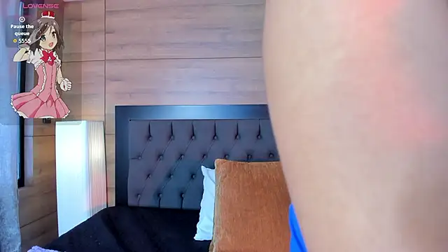 Snapshot of CoralineRoss_ chatting on 02/25/26, 05:00 CoralineRoss online show from 02/25/26, 05:00