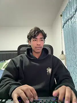 Snapshot of Pedestal_diamant chatting on 02/25/26, 11:14 Pedestal diamant online show from 02/25/26, 11:14