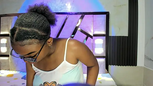 salem rosee online show from 04/01/26, 01:50