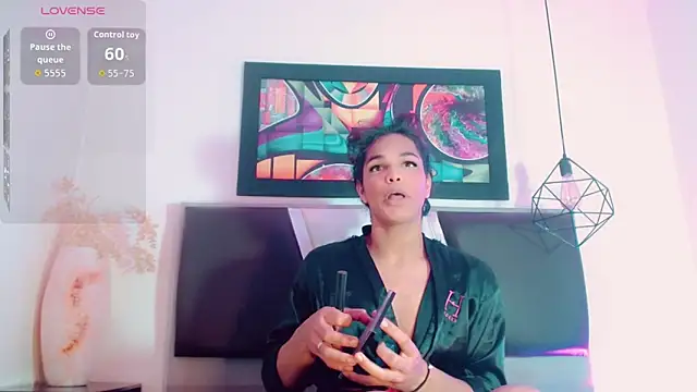 Snapshot of Zonce_shimer chatting on 02/11/26, 03:33 Zonce shimer online show from 02/11/26, 03:33