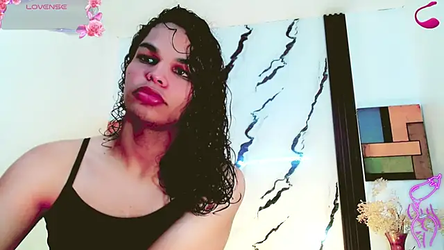 Snapshot of Zonce_shimer chatting on 08/08/26, 03:52 Zonce shimer online show from 08/08/26, 03:52