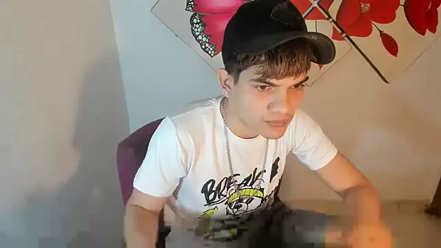 Jesshot bigcock20cm online show from 03/15/26, 03:34