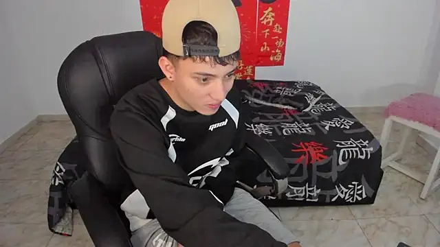 Wesleey-Boy online show from 04/01/26, 07:22