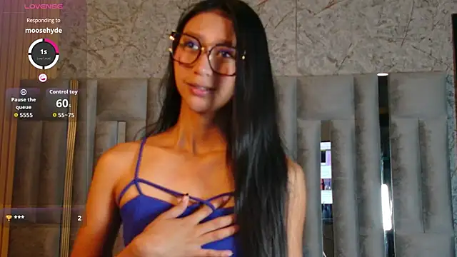 Snapshot of ThinPrincesss chatting on 02/15/26, 01:09 ThinPrincesss online show from 02/15/26, 01:09