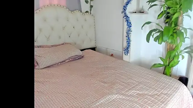 Snapshot of sweet_supreme chatting on 02/06/26, 09:07 sweet supreme online show from 02/06/26, 09:07