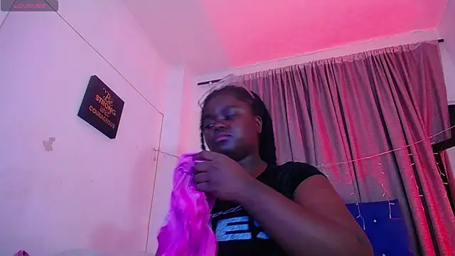 Snapshot of neighbor-ebony chatting on 06/24/26, 03:16 neighbor-ebony online show from 06/24/26, 03:16