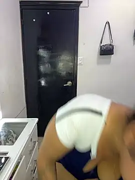 big booty girl online show from 02/16/26, 01:24