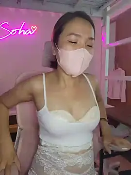 Snapshot of LucyKiss chatting on 07/02/26, 05:13 LucyKiss online show from 07/02/26, 05:13