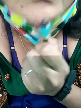 Snapshot of Tamilkannadacouple chatting on 02/28/26, 04:30 Tamilkannadacouple online show from 02/28/26, 04:30