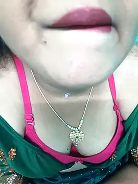 Snapshot of Tamilkannadacouple chatting on 03/02/26, 03:30 Tamilkannadacouple online show from 03/02/26, 03:30