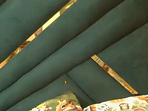 GangbangCouple online show from 04/05/26, 10:01