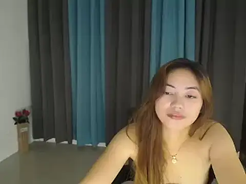 babydenxx69 online show from 02/15/26, 11:08