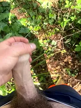 enormebitedu31 online show from 04/08/26, 11:43