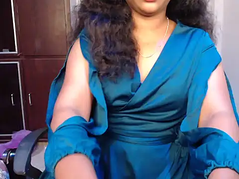 VixenNandhu online show from 07/24/26, 10:08