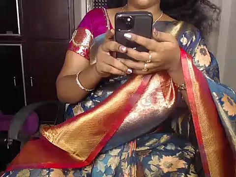 VixenNandhu online show from 07/30/26, 07:51