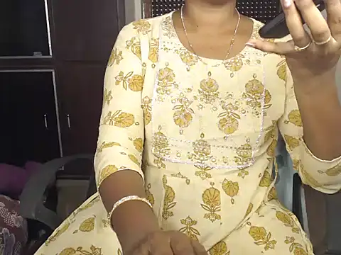 VixenNandhu online show from 08/07/26, 04:14