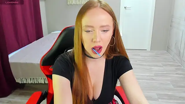 RoseShelton online show from 02/08/26, 01:09