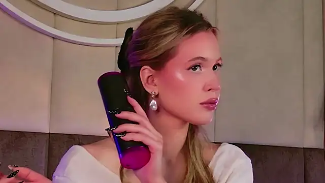 Snapshot of Beckie_White chatting on 03/03/26, 09:10 Beckie White online show from 03/03/26, 09:10