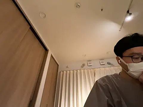 shizuku-kun211 online show from 03/21/26, 12:21