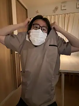shizuku-kun211 online show from 06/01/26, 05:14
