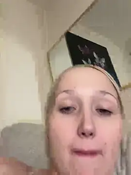 Snapshot of Marilynxo chatting on 02/12/26, 06:41 Marilynxo online show from 02/12/26, 06:41