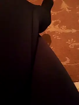 Snapshot of Alinamiss120 chatting on 03/03/26, 06:25 Alinamiss120 online show from 03/03/26, 06:25