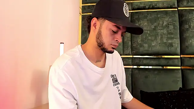 GaelyCoral online show from 04/06/26, 11:22