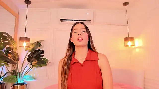 Snapshot of Nicole_Whittee chatting on 02/26/26, 07:24 Nicole Whittee online show from 02/26/26, 07:24