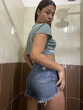 Snapshot of Romie_rous chatting on 03/02/26, 12:23 Romie rous online show from 03/02/26, 12:23