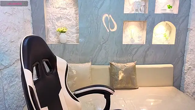 Snapshot of Catalina_Tx_ chatting on 02/10/26, 02:43 Catalina Tx online show from 02/10/26, 02:43