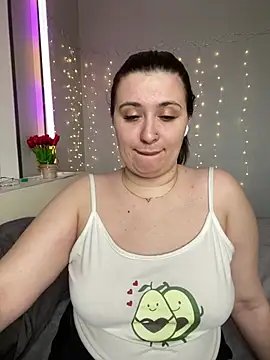 Snapshot of lipsi_vikki chatting on 02/13/26, 08:10 lipsi vikki online show from 02/13/26, 08:10