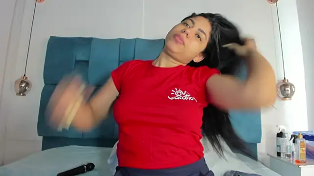 venezolana  caro online show from 05/21/26, 12:12