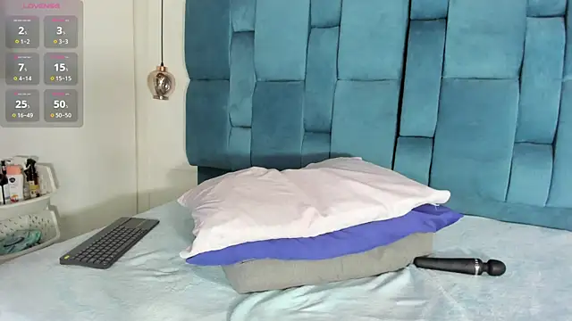 venezolana  caro online show from 07/08/26, 12:20