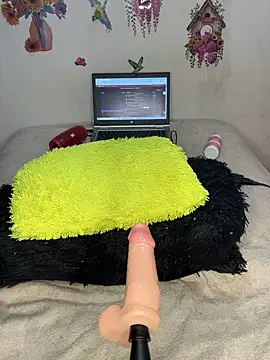 Sara      online show from 03/08/26, 02:04