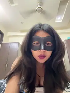 raavigirl online show from 03/28/26, 07:08